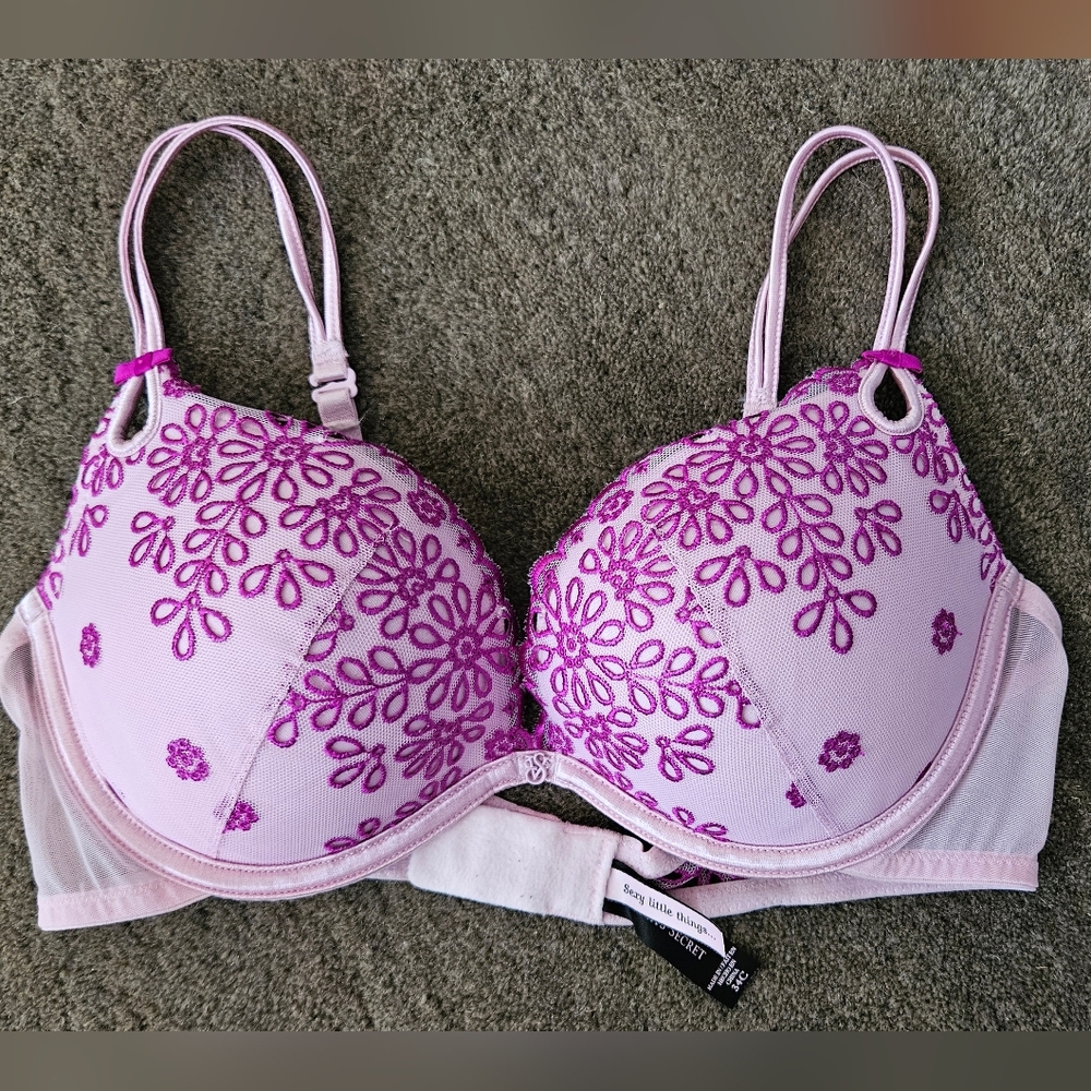 Victoria's Secret 34C  Padded Push-Up Bra
